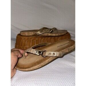 Antonio Melani Sandals‎ Womens 8.5 Leather Thong Gold Colored Hardware Cork